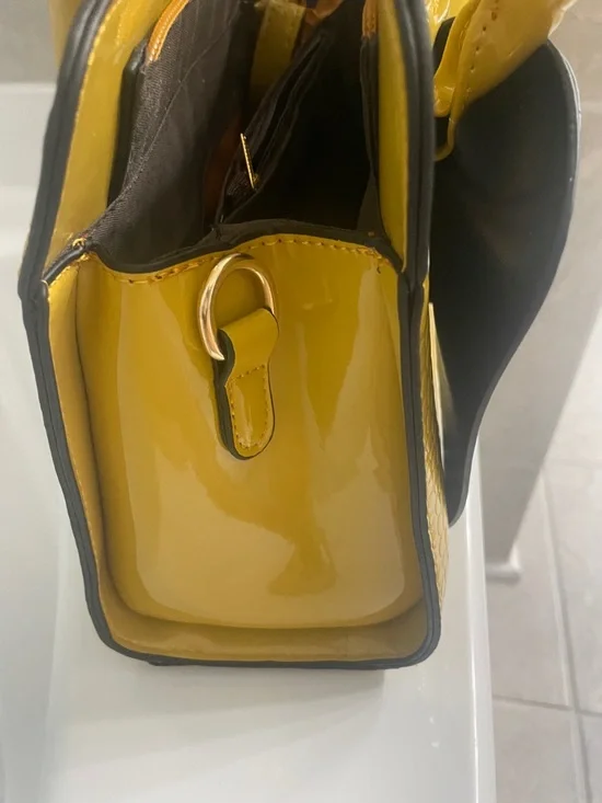 Yellow Bow Accent Women’s Handbag - Picture 6 of 7